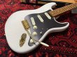 画像2: Fender Custom Shop American Custom Stratocaster NOS - Handwound PU's / Aged White Blonde (2)
