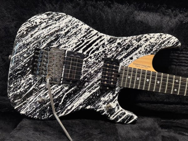 画像1: Washburn Custom Shop N4 Nuno Bettencourt Signature / Black-White Splatter (1)